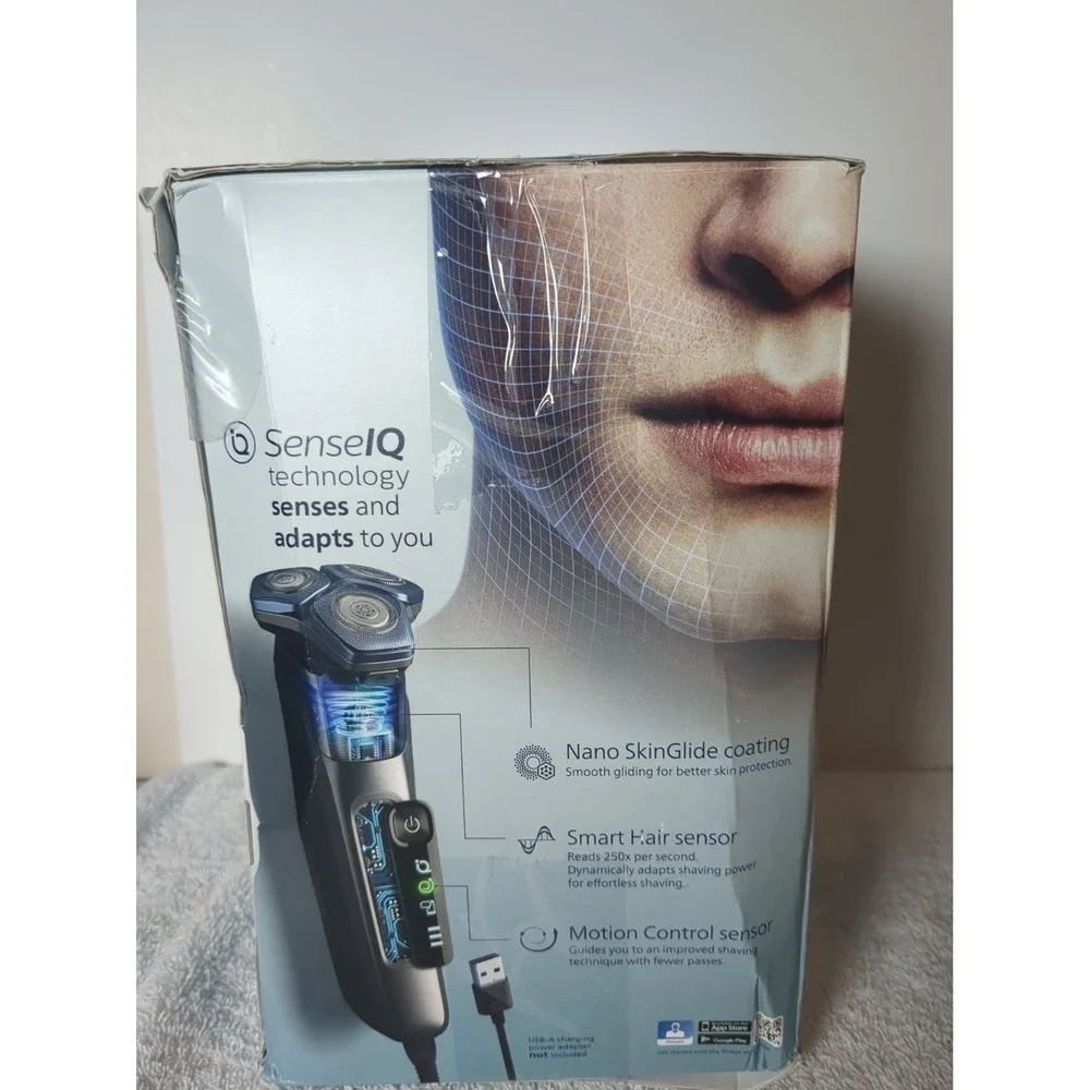 (Open Box) Philips Norelco Shaver 7800 Rechargeable Electric Razor S7885/85